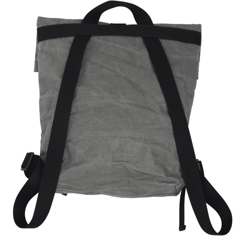 dude-rolltop-rucksack-grau-backpack-veganes-leder-dark-grey-washable-paper-rueckansicht-pappenstyle